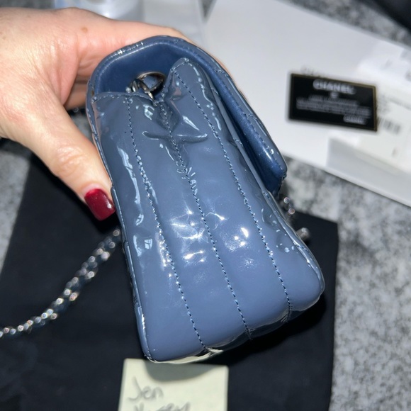 Chanel mini flap Chevron Patent Navy - Picture 8 of 16